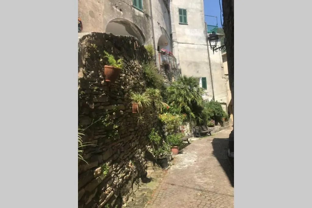Alloggio U Sportegu Da E Monti A Giaia Badalucco Nyaraló