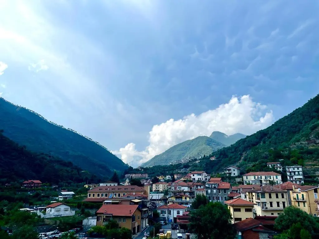 Alloggio U Sportegu Da E Monti A Giaia Badalucco Semesterbostad